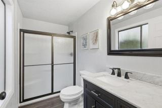 Stay in the heart of Medford - 1