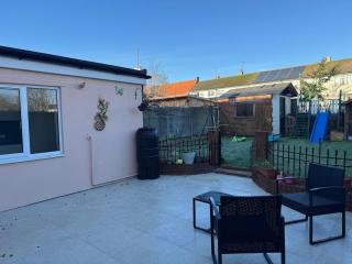 The Teal House - Sleeps 6 - 8