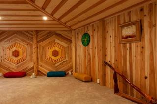 Sub-Tropical Paradise Retreat Willow Creek Cabin with Access to Sauna - 8