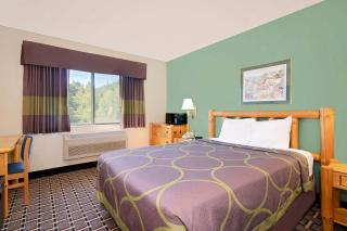 Super 8 by Wyndham Cloquet - 7