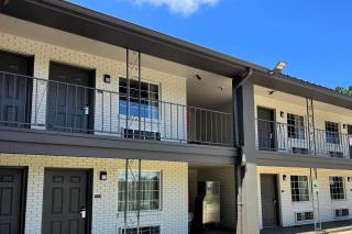 Super 8 by Wyndham Picayune - 6