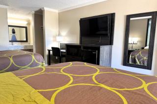 Super 8 by Wyndham Picayune - 2