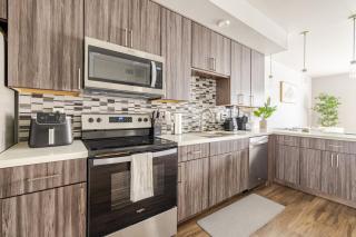 Mid-rise Modern Lux loft In The City - 9