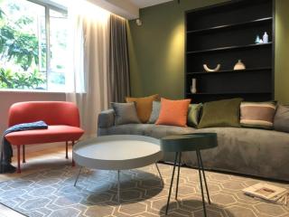 Highqualitytwo-bedroomapartmentnexttoRafflesDragonDreaminZhongshanParknexttoJiangsuStationofMetroLine2and11airconditionerovenandwashingmachine - 5