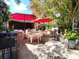 Auberge Les Voûtes - Chambres d'hôtes à Lanas, Sud Ardèche - Demi-Pension - Lanas - 2