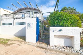 The Weaver Relaxed Coastal Living in Arniston - 9