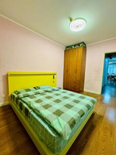 River Stone Town 3-room Apartment with City View - 4