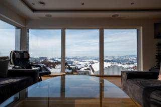 Moderne Villa mit Whirlpool und Heimkino - 2