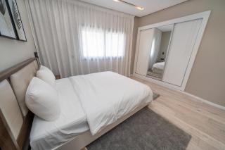 Chic Beachfront Studio Appartment - 5