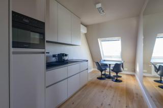 Luxurious Berlin Apartment with Private Pool - 0