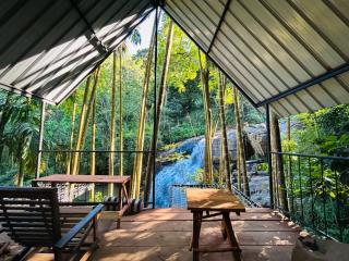 River Splendour Home Stay - 9