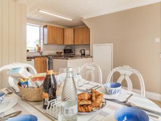 The Oyster Catcher - Docking - 2