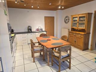 Ruhige Ferienwohnung mit grosser Terrasse - 1