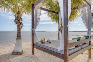 Maya Alux Beach House - 6BR Beachfront, Pool & Gym - 0