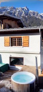 Appartement de Luxe avec Jacuzzi, Vue Montagne et Jardin - 5