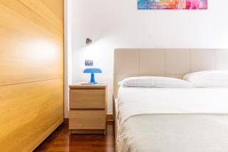 Luminoso Attico con Garage Gratis vicino al Duomo e allo IEO - 4