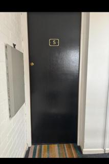 Lavish The White Apartment - 1