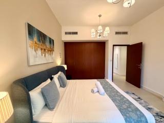 Prime Specious 4 BR Apt on JBR Beach near Metro, Walk to The Mall, Dining & Entertainment - By Sunkissed Holiday Homes - 7