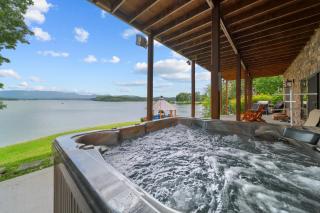 Cozy Cabin Style Lake House w Theatre Room & Dock - 5