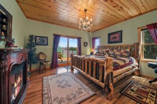 Cozy Cabin Style Lake House w Theatre Room & Dock - 6