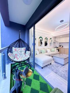 1BR PS5 85 TV AC Pool WiFi Smart Toilet WalkPad - 1