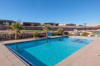 6-bedroom home with private amenities - 9