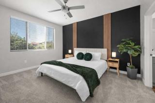 Luxury Scottsdale 2BR Escape EV Parking Pool Views & Pet-Friendly - 3