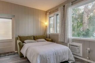 Waterfront 1 bed 1 bath Apartment - 9