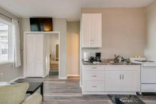 Waterfront 1 bed 1 bath Apartment - 7