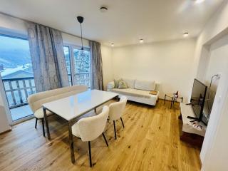 Apart Erle 181 Top 4 - 3