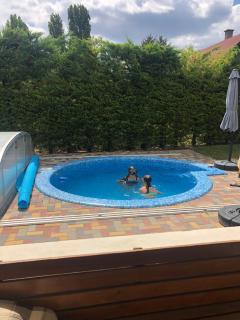 Magyar Tenger Pihenőház, for 2-8 person, 105 m2, garden, pool, free parking, 5 min from the Lake, Balatonakarattya - 0