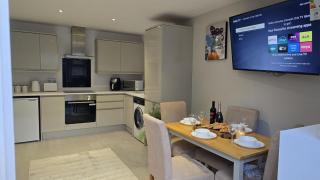 The New Village Cosy Home! 4a - 5