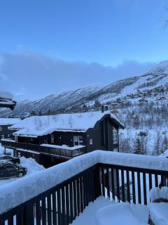 Velkommen til topp leilighet på Strandafjellet 2 soverom og hems - 4