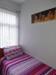 Newly Refurbished 2- Bed Stylish Home - 3