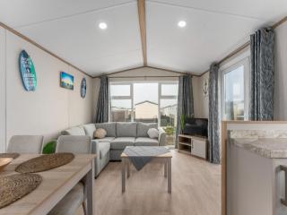 Chalet in De Haan with terrace - 3