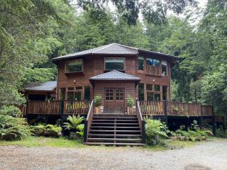 Casa Exclusiva en Reserva Huilo Huilo, 16 personas - 0