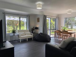 Little bit country by the beach - 4