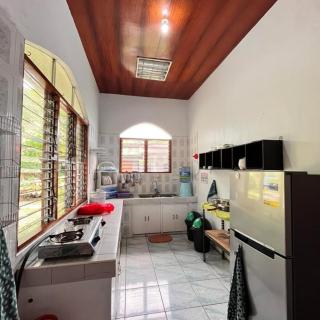 Alaba Vacation House w Pool and Beach Access - 3