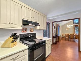 Dean Hill Chalet Brought to you by GetAway Vacations - Killington - 3