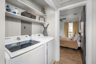 Pet Friendly Fire Pit Sleeps 30 - 1