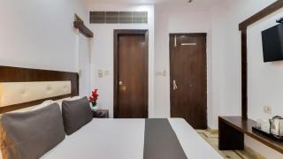 Hotel Parth Palace - 2