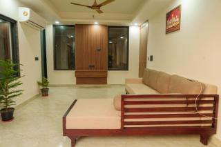 Divine's Residency - 2