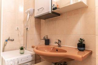 Lovely 2BR Apartment near U6 Schöpfwerk - 4