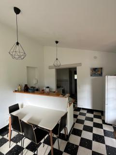 Le Mazet de la pointe dans les Alpilles avec piscine et jardin - 2