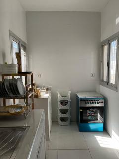 Afro-Zen Haven 3BR Retreat Near VDN & Yoff Beach - 6