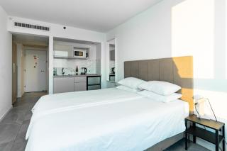Netanya SeaView ApartHotel - 5