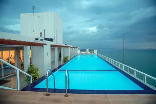 Luxury Beachfront View Apartment Uswetakeiyawa Srilanka - 9