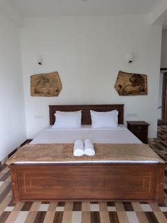 Lumora Hills Ella - 1