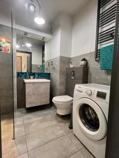 Roztocka studio, free parking, 1 tram to the city & PGE National Stadion, by Cosmo Spirit - 2