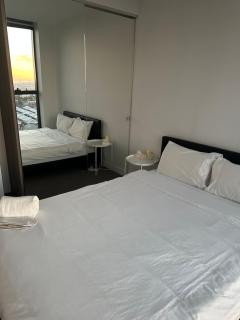 Located in the heart of Melbourne central - 9